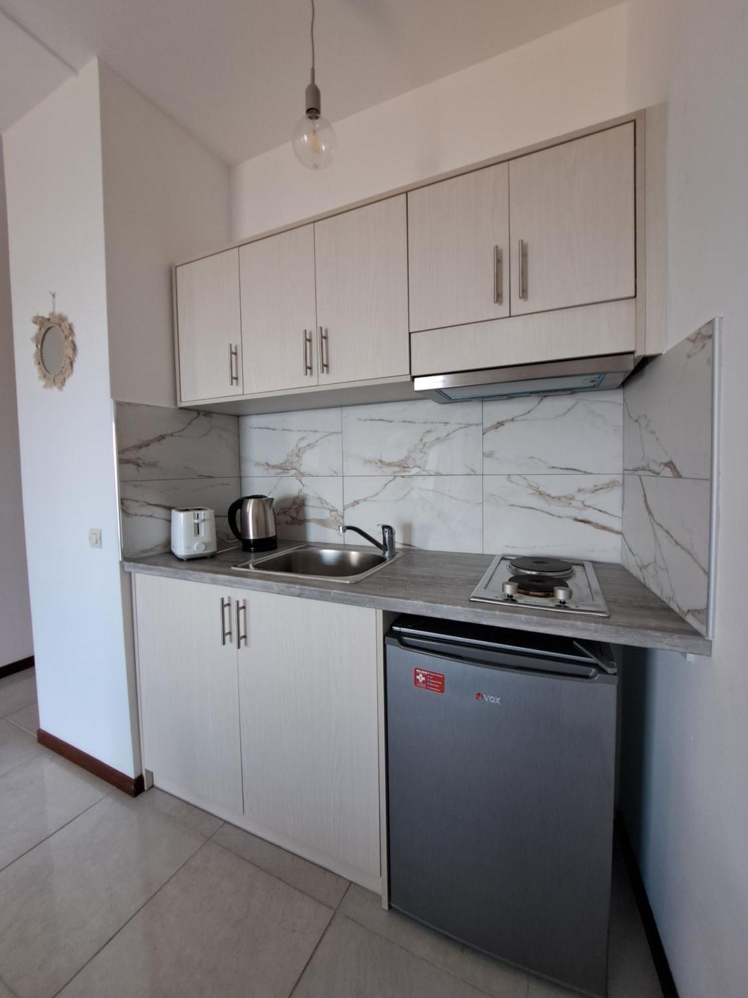 75 Steps Apartments Mesongí Екстериор снимка
