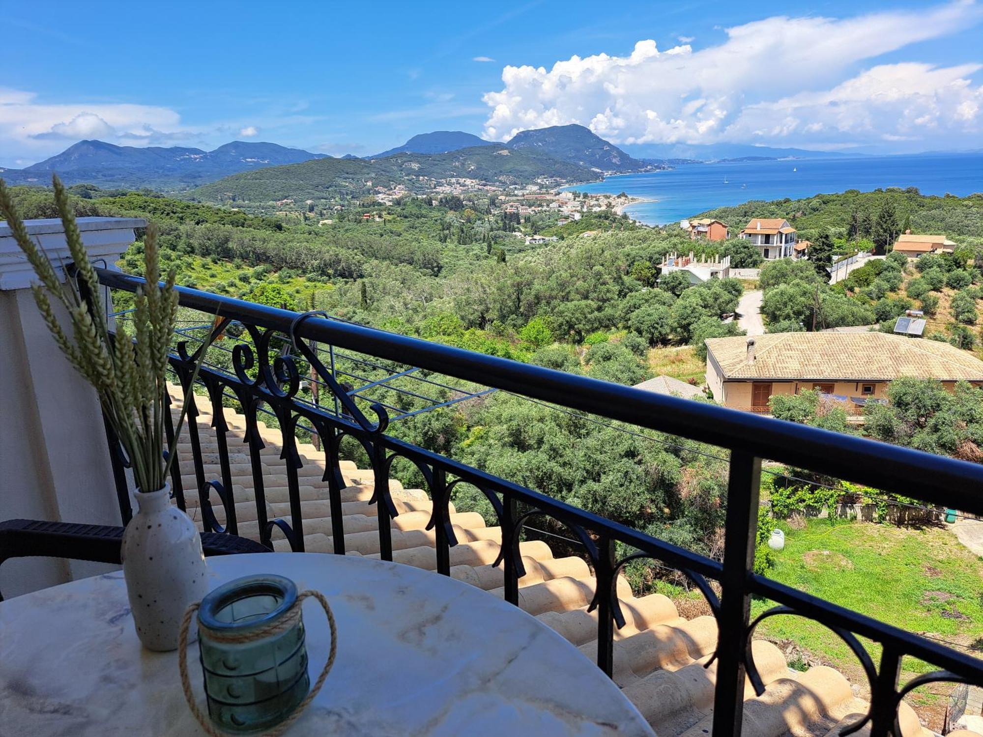 75 Steps Apartments Mesongí Екстериор снимка